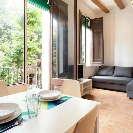 Flateli Borrell Apartment