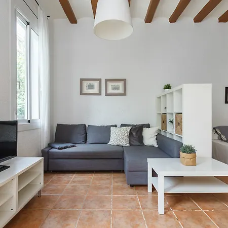 Flateli Borrell Apartment *